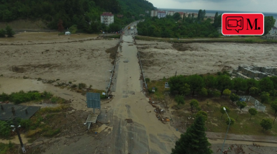 Kastamonu'da "sel" şehri etkisi altına aldı: Araçlar çamura saplandı!