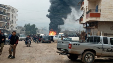 Afrin'de park halindeki araç patlatıldı!