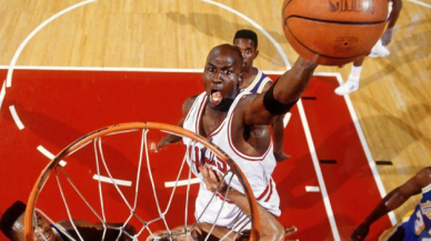 Basketbol efsanesi Michael Jordan'ın ayakkabıları açık artırmaya çıkıyor