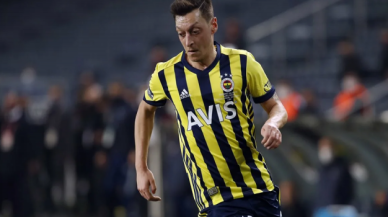 Fenerbahçeli Mesut Özil'den oyundan çıkarken gösterdiği sert tepkiye ilişkin açıklama