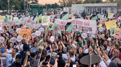 KYK yurdunda kadınlara uygulanan “pijama yasağı” protesto edildi