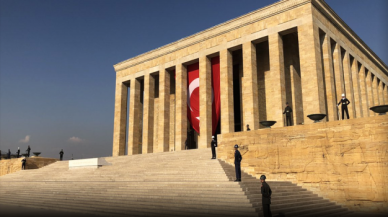 CHP Gençlik Kolları'ndan Anıtkabir'e ziyaret