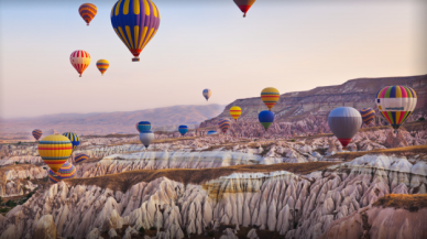 Kapadokya'da balon uçuşları fırtına nedeniyle iptal edildi