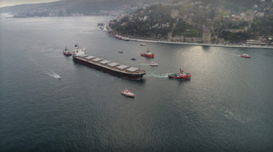 İstanbul Boğazı'nda gemi trafiği durdu