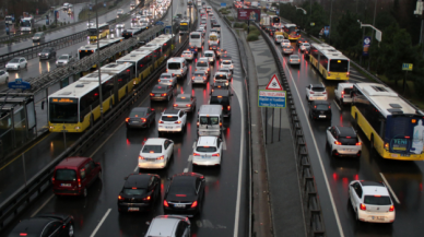 İstanbul'da trafik felç oldu