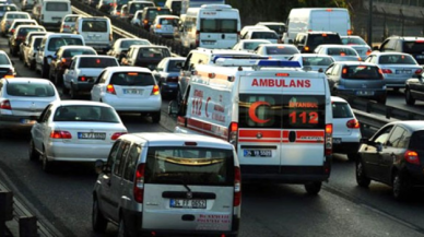 Ambulansa yol verirken fermuar sistemi nedir?