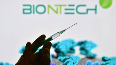 BioNTech Omicron'a özel korona aşısı üretiyor