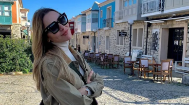 Hadise'nin yeni adresi Alaçatı