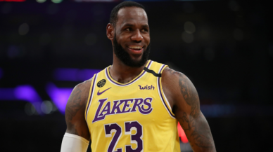 LeBron James, Los Angeles Lakers tarihine geçti