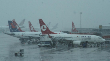 İstanbul hava trafiğine kar engeli