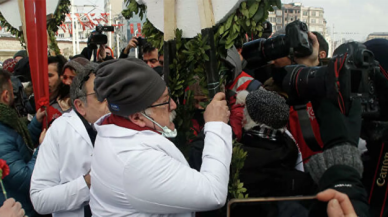 Taksim'de doktor ve polisler arasında arbede