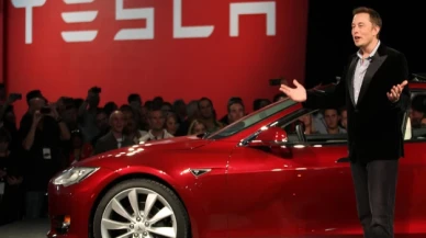 Elon Musk, 4 milyar dolarlık Tesla hissesi sattı