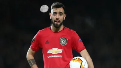 Manchester United, Bruno Fernandes ile sözleşme uzattı