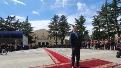 Güney Osetya, Rusya'ya katılım referandumunu askıya aldı