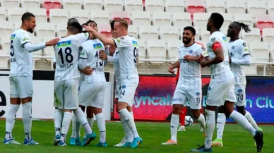 Kasımpaşa, Sivasspor'u deplasmanda 3 golle geçti