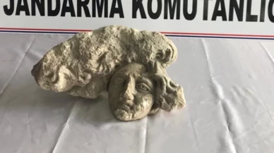 Isparta'da yurt dışına kaçırılmaya çalışılan Medusa başı heykeli ele geçirildi