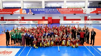 Veteranlar Badminton Şenliği başladı