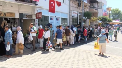 Büyükada’ya tatilci akını