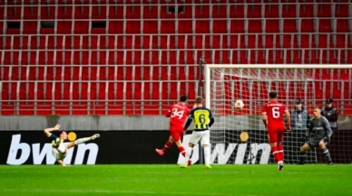 Fenerbahçe'de kadroda düşünülmeyen Berisha, Stuttgart’la görüşme halinde