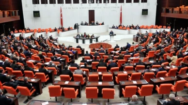 CHP başörtüsü ile ilgili 3 maddelik kanun teklifini TBMM'ye sundu