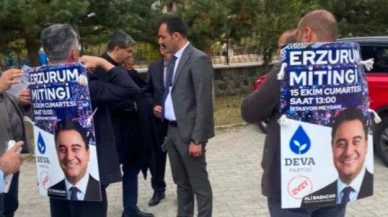 DEVA Partililer miting ilanını sırtlarına asıp sokak sokak gezdi