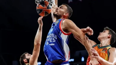 EuroLeague'de Anadolu Efes, Valencia'ya 92-91 mağlup oldu