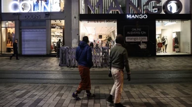 İstiklal Caddesi yayalara erişime açıldı, banklar kaldırıldı