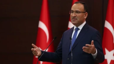 Bakan Bekir Bozdağ: Başörtüsü teklifi imzaya açıldı