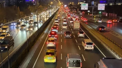 İstanbul'da haftanın ilk iş günü: Trafik durma noktasına geldi