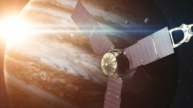 NASA'nın uzay aracı Juno, Jüpiter'in volkanik uydusu İo'ya ilerliyor