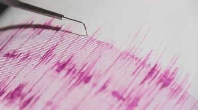 Çin-Tacikistan sınırında 7.2 büyüklüğünde deprem