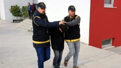 Hatay'daki enkazdan çaldığı kredi kartlarıyla harcama yaptı