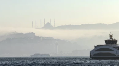 İstanbul Boğazı'nda gemi trafiği durduruldu