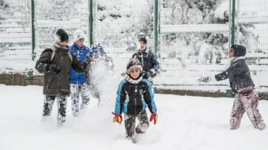 Kar yağışı nedeniyle birçok ilde okullar tatil edildi