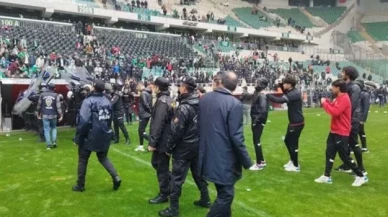 Bursaspor-Amedspor maçı öncesi saha savaş alanına döndü: Soylu'dan soruşturma açıklaması