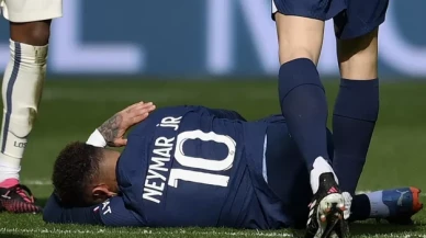 PSG'nin Brezilyalı yıldızı Neymar sakatlandı: Sezonu kapatabilir