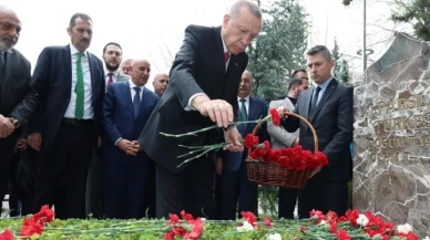 Cumhurbaşkanı Erdoğan, Alparslan Türkeş'in kabrini ziyaret etti