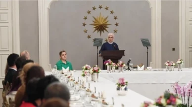 Emine Erdoğan, depremzede ve gönüllülerle iftarda bir araya geldi