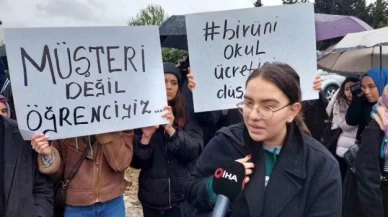 Biruni Üniversitesi öğrencileri eğitim ücretlerine yapılan yüzde 130 zammı protesto etti