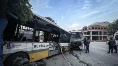 Bursa'da servis aracı ile özel halk otobüsü çarpıştı: 2 yaralı