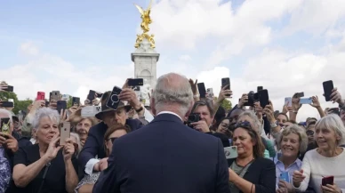 İngiltere Kralı 3. Charles’ın taç giyme töreni geçmişten de bugünden de izler sunacak