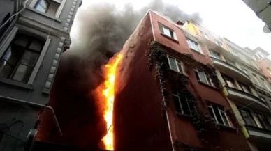 Beyoğlu'nda otel yangını