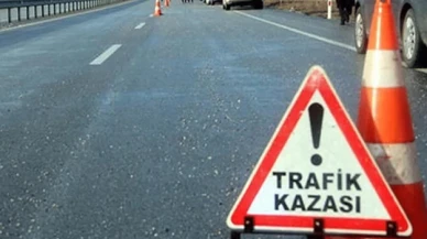 Yolcu otobüsü TIR'a arkadan çarptı: Biri ağır, 15 yaralı