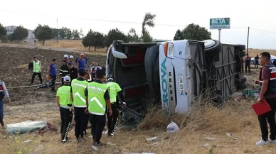 Amasya'da yolcu otobüsü devrildi: Ölü ve yaralılar var