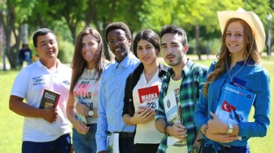 Yabancı öğrenciler parası neyse veriyor; İstediği bölümü, sınavsız okuyor