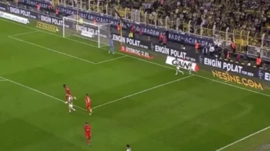 Fenerbahçe stadındaki 'Engin Polat' reklamına tepki yağdı