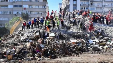 İzmir Depremi'nin üzerinden 3 yıl geçti: Yitirilen canların acısı dinmedi