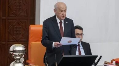 Bahçeli'den Genel Kurul'da Kürtçe konuşmaya tepki: 'Türkiye'ye sahip çıkmalarını tavsiye ederim'