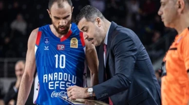 Anadolu Efes'te başantrenör Erdem Can ile yollar ayrıldı!