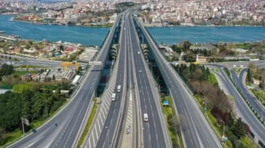 İstanbul'da yerel seçim trafiğe yaradı: Yollar boş kaldı